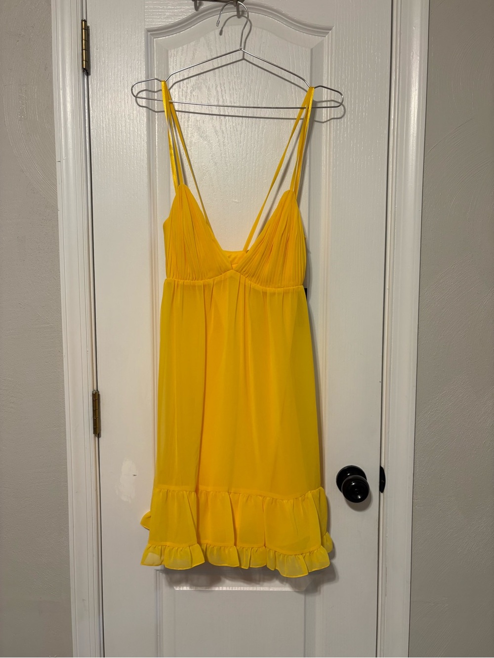NWT Mac Duggal Bright Yellow Pleated Chiffon Mini Dress